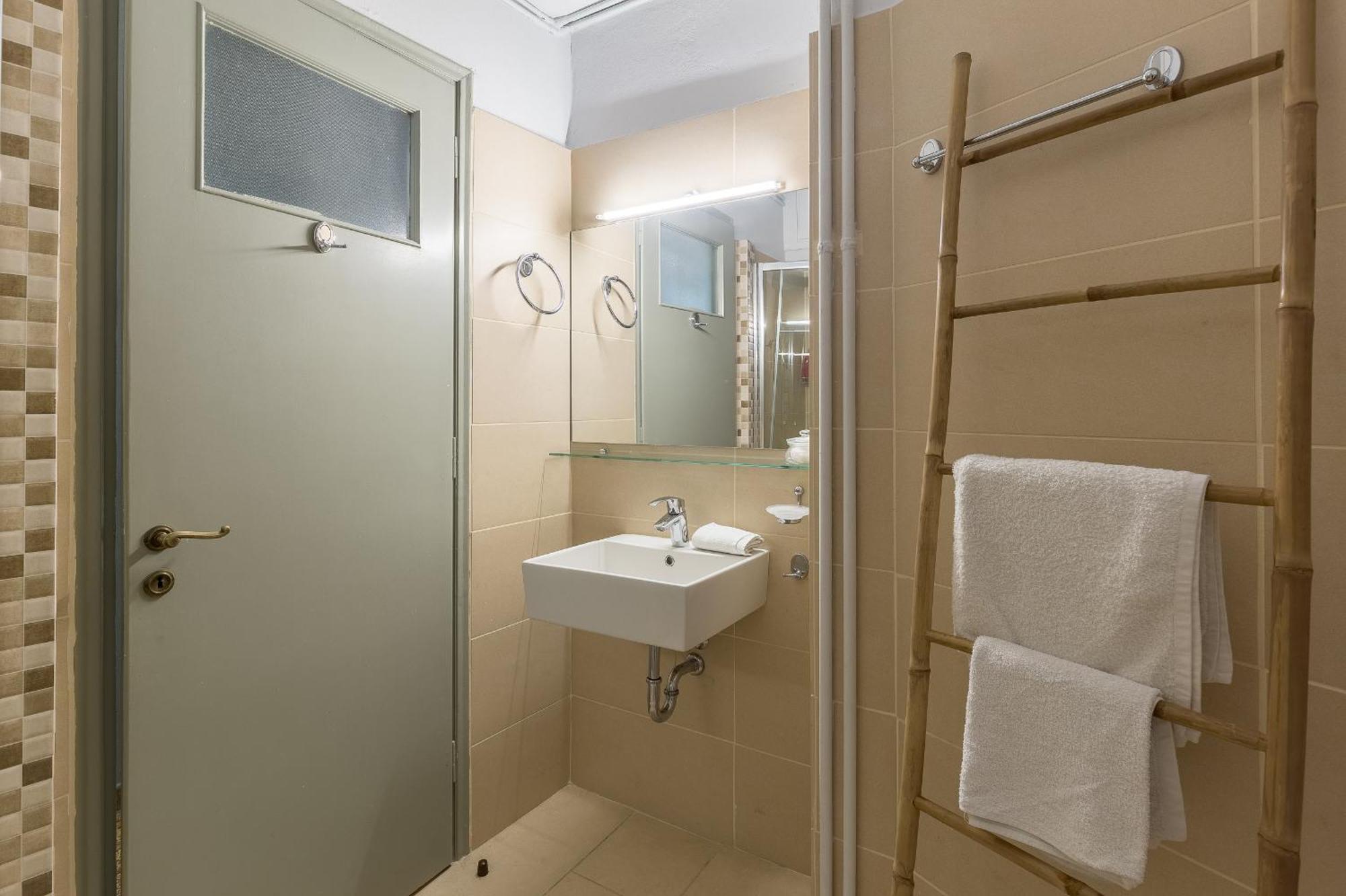 Acropolis Elegant Suite Athen Exterior foto